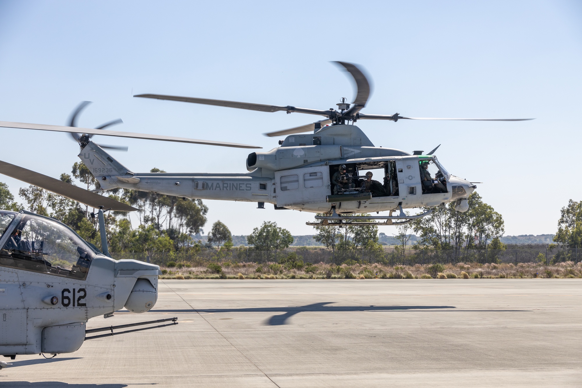 DVIDS - Images - San Diego Padres Visit 3rd Marine Aircraft Wing [Image 1  of 5]