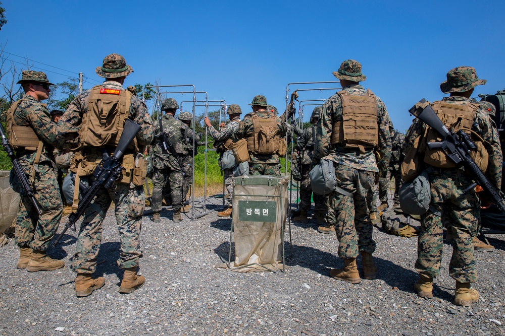 U.S. Marines and ROK Marines Exchange CBRN Response Tactics