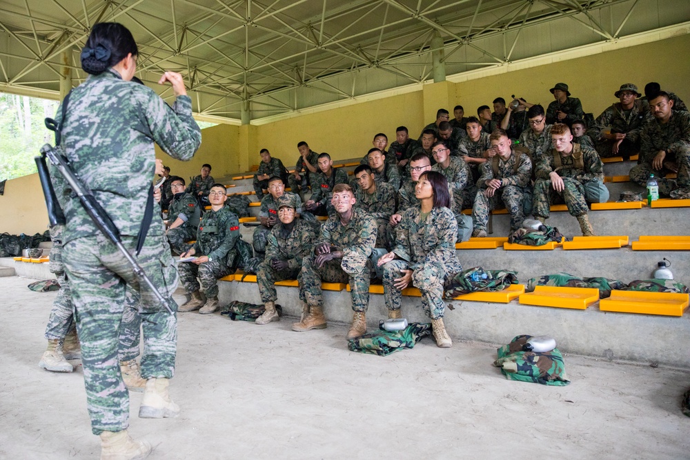 U.S. Marines and ROK Marines Participate in Gas Chamber