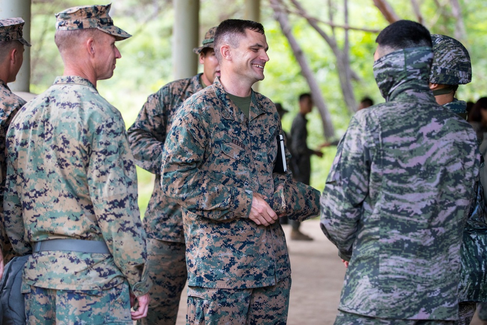 U.S. Marines and ROK Marines Participate in Gas Chamber