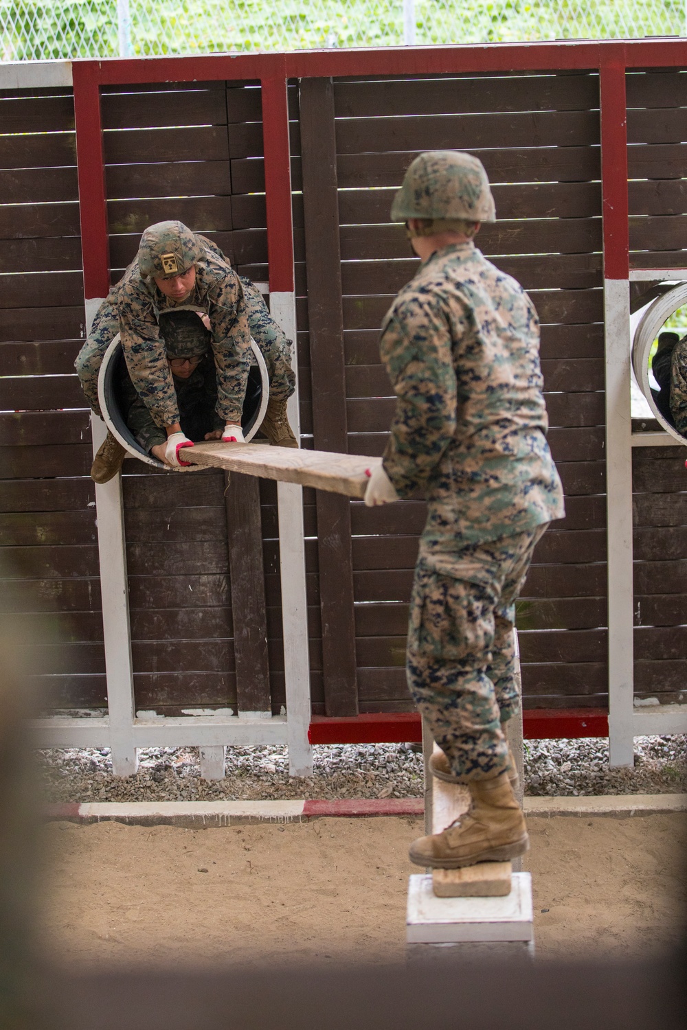 U.S. Marines Conduct Team Leadership Training with ROK Marines