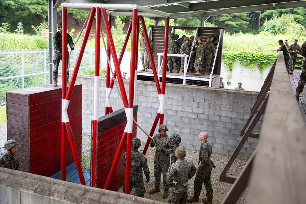 U.S. Marines Conduct Team Leadership Training with ROK Marines