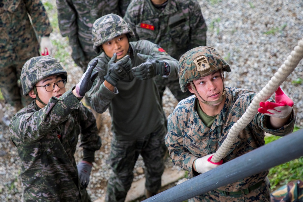 U.S. Marines Conduct Team Leadership Training with ROK Marines