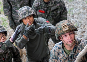 U.S. Marines Conduct Team Leadership Training with ROK Marines