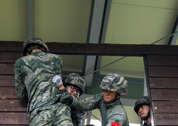 U.S. Marines Conduct Team Leadership Training with ROK Marines
