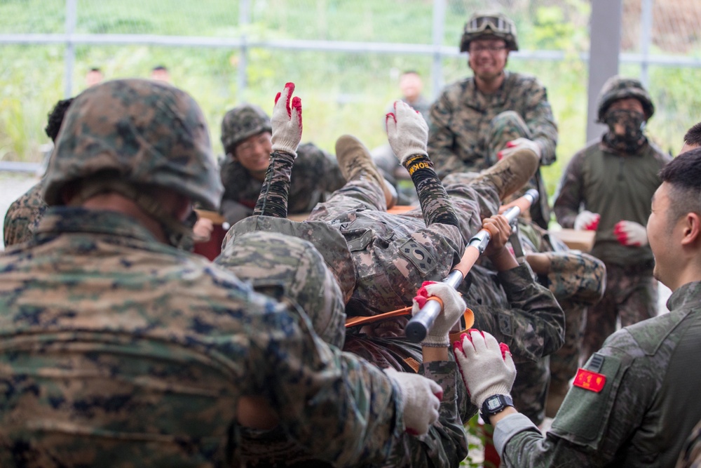 U.S. Marines Conduct Team Leadership Training with ROK Marines