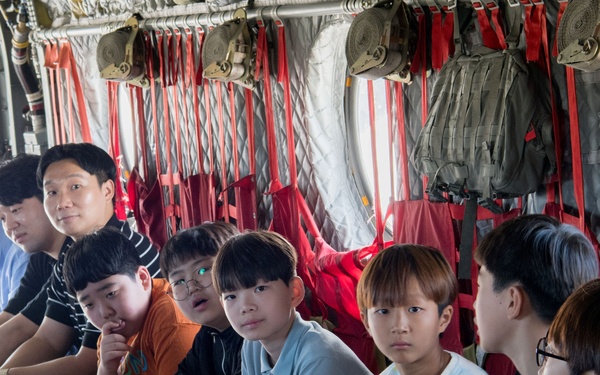 USAG Humphreys Introduces STEM to Yong-in Elementary Students