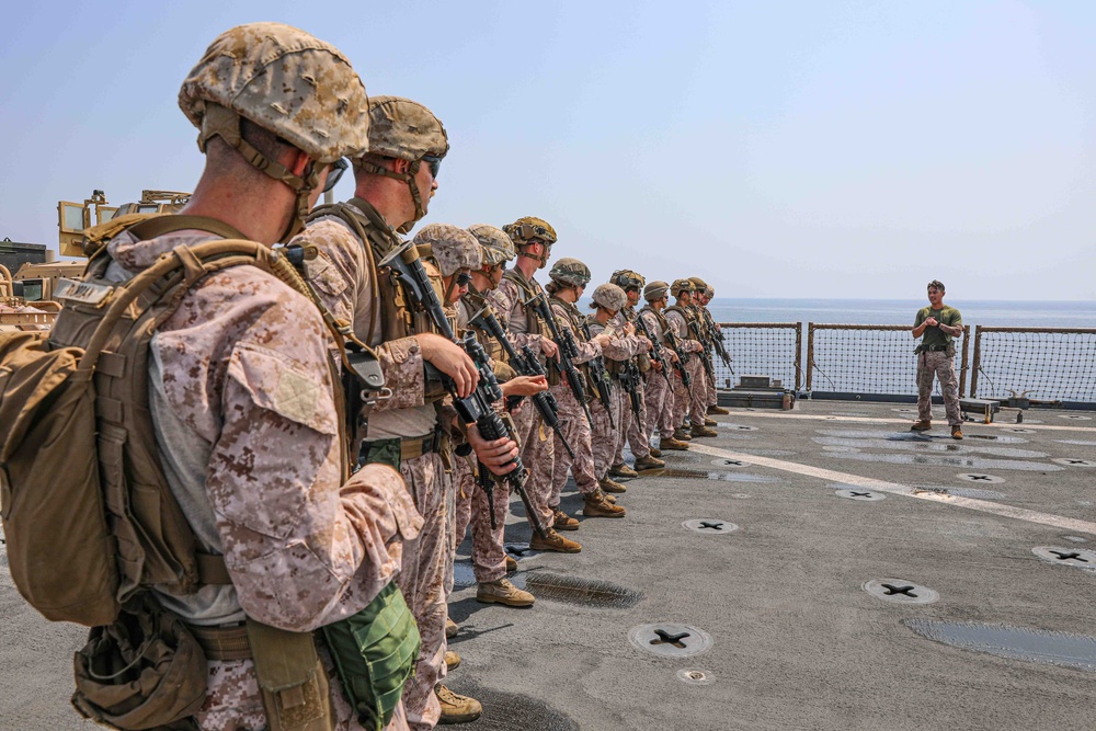 DVIDS - Images - USS Carter Hall, 26th MEU(SOC) Conduct Dry-Fire ...