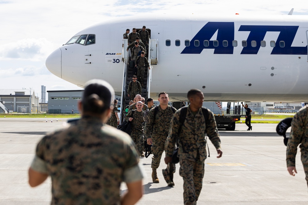 The Red Devils arrive at MCAS Iwakuni