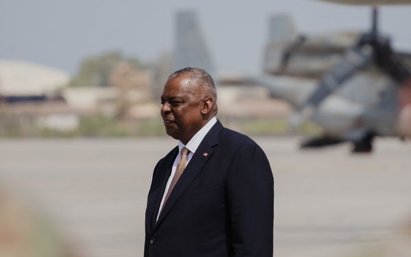 Secretary of Defense Meets Troops at Camp Lemonnier