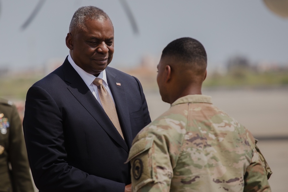 Secretary of Defense Meets Troops at Camp Lemonnier