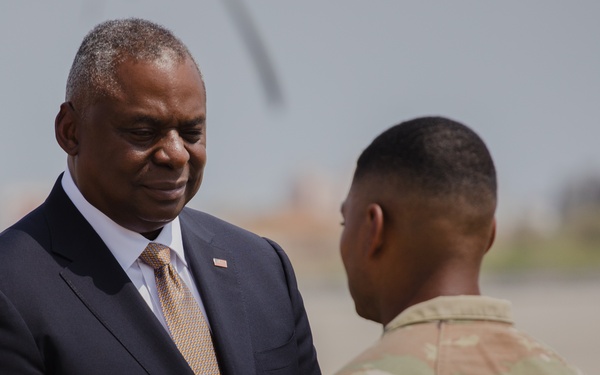 Secretary of Defense Meets Troops at Camp Lemonnier