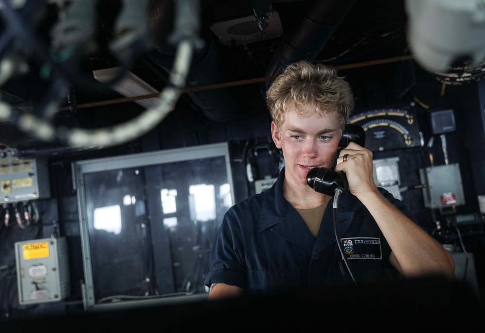 USS Dewey (DDG 105) Conducts Routine Operations in the Philippine Sea