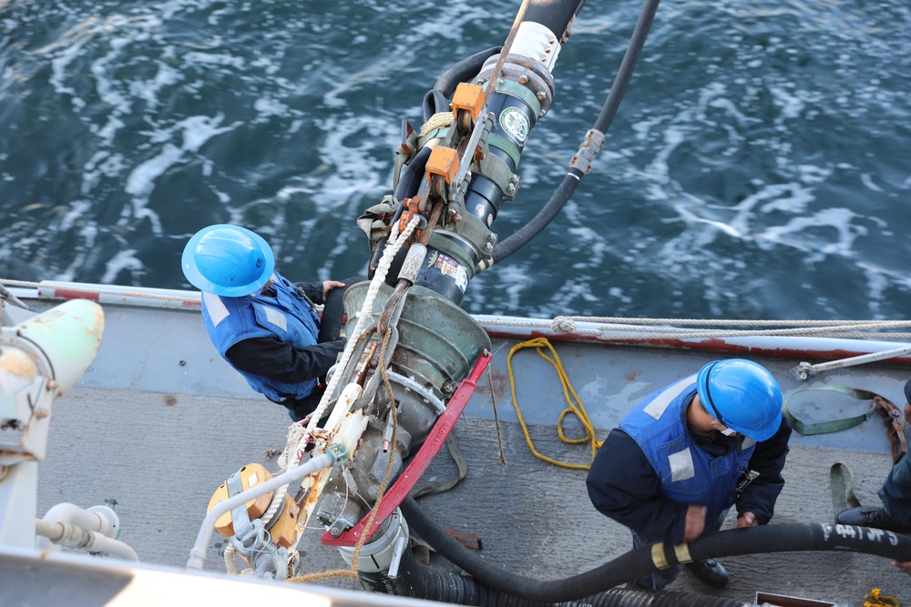 USS Paul Ignatius Underway Replenishment