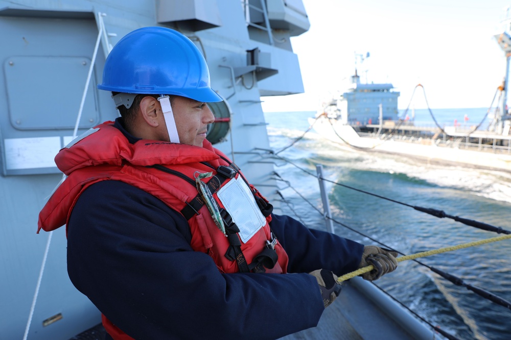 USS Paul Ignatius Underway Replenishment