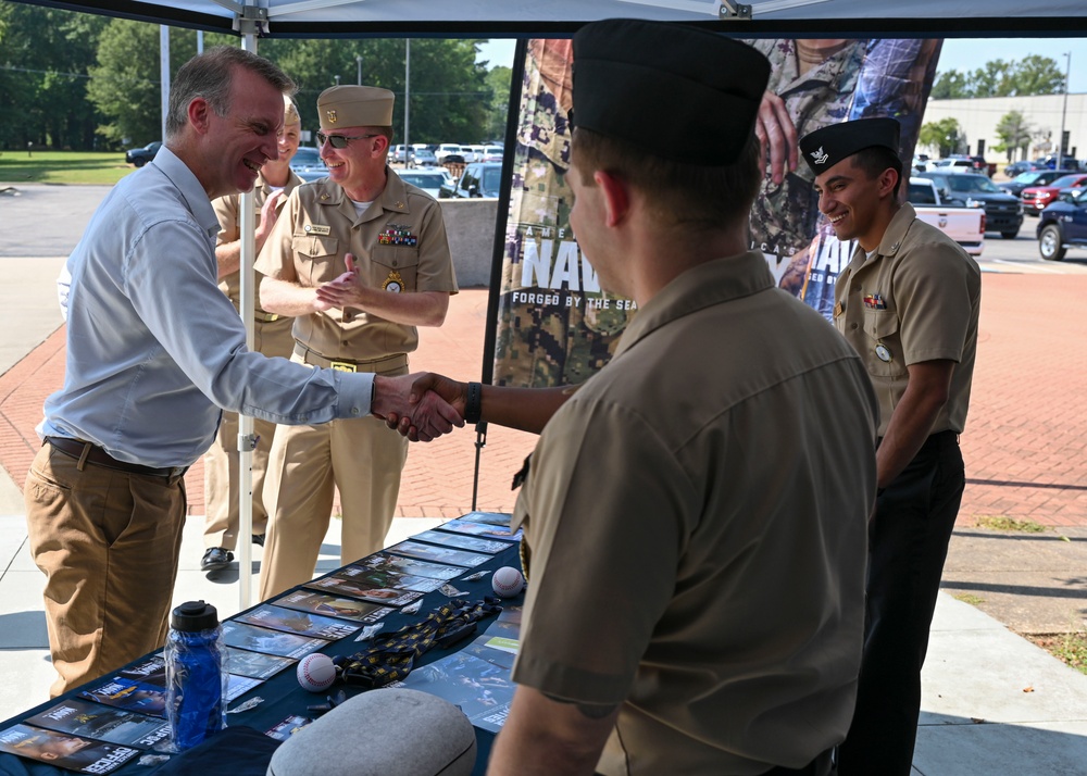 UNSECNAV Visits Navy Recruiting Command