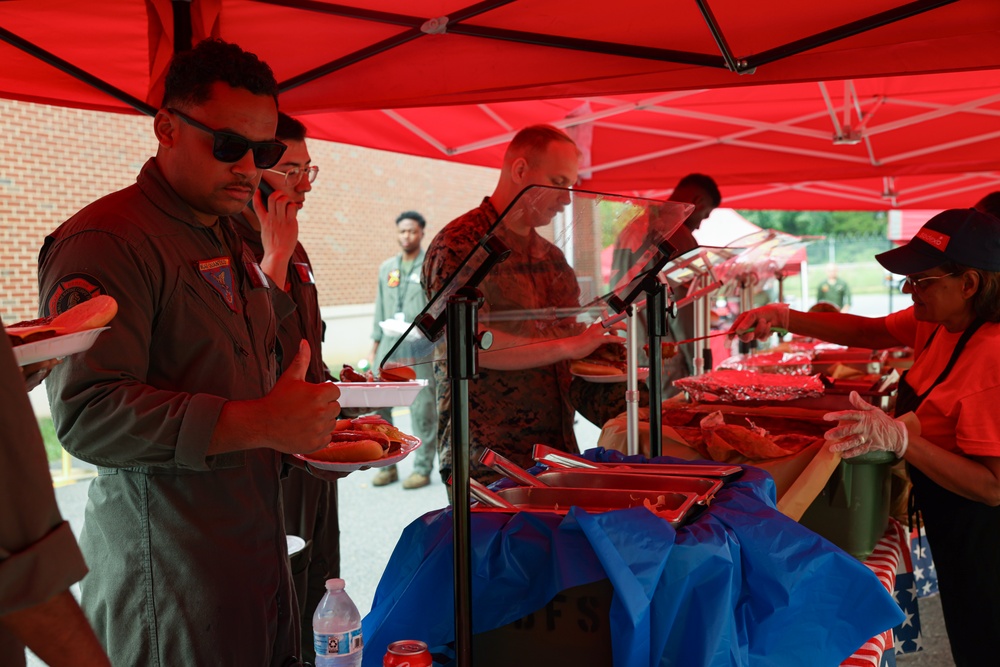 dvids-images-base-food-service-branch-hosts-lunch-on-the-lawn-at