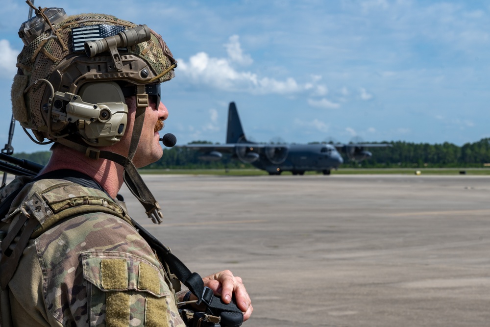 JCOC immerses in mock-deployment demonstration at Hurlburt Field