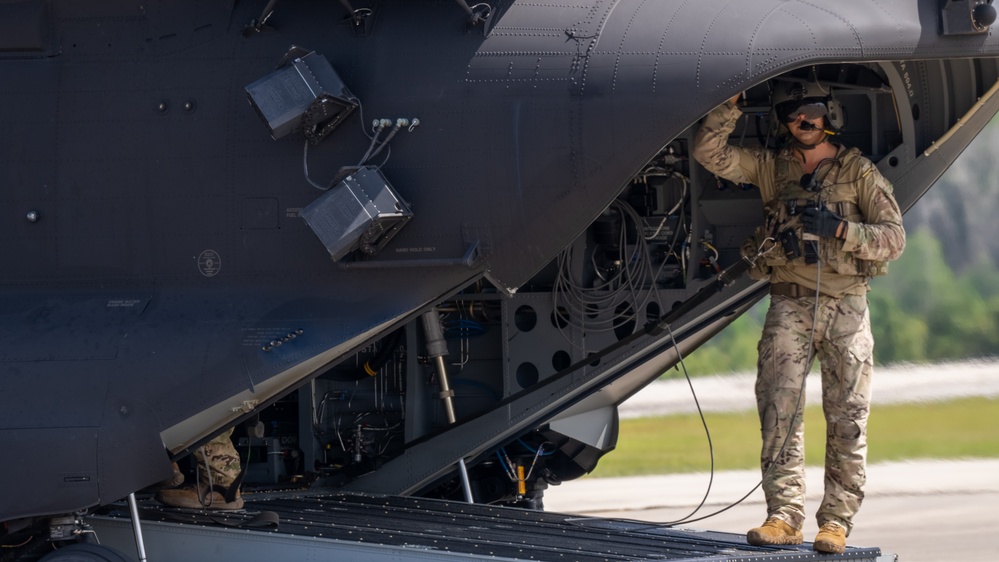 JCOC immerses in mock-deployment demonstration at Hurlburt Field