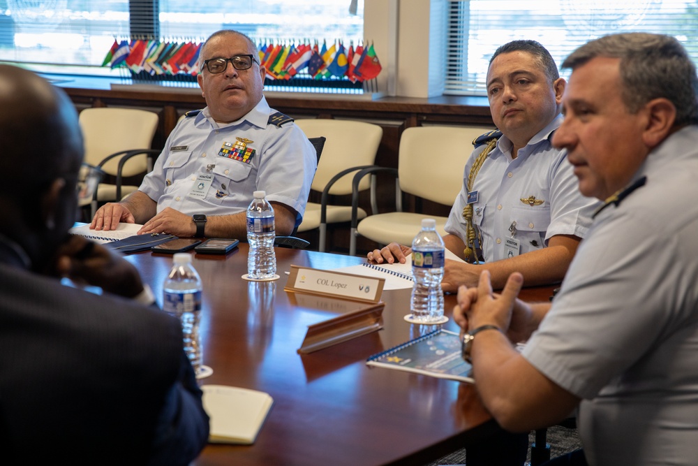 Colombian Air Force general visits USASAC, farewells SALO