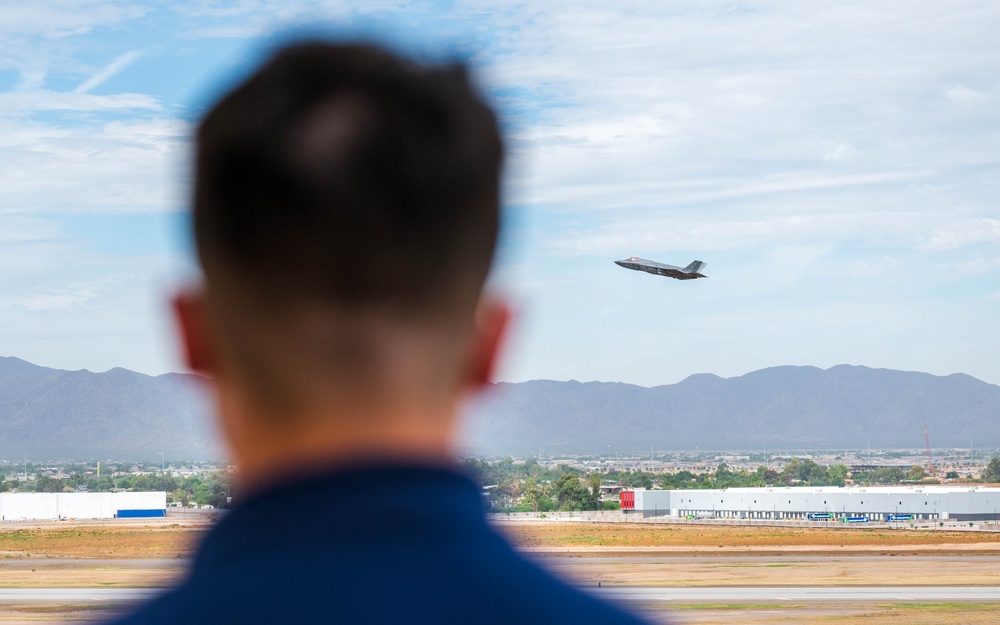 University of Arizona AFROTC tours Luke AFB