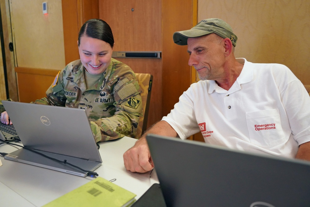 Veteran emergency manager leads USACE Recovery Field Office on Maui