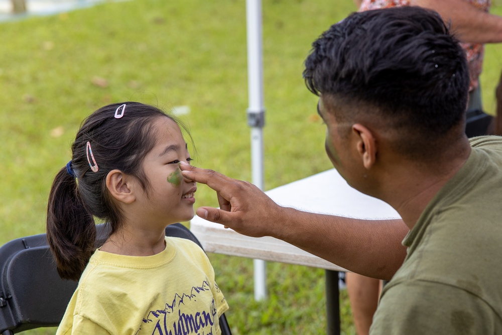 MALS-24 Marines Volunteer at Ahuimanu Elementary School