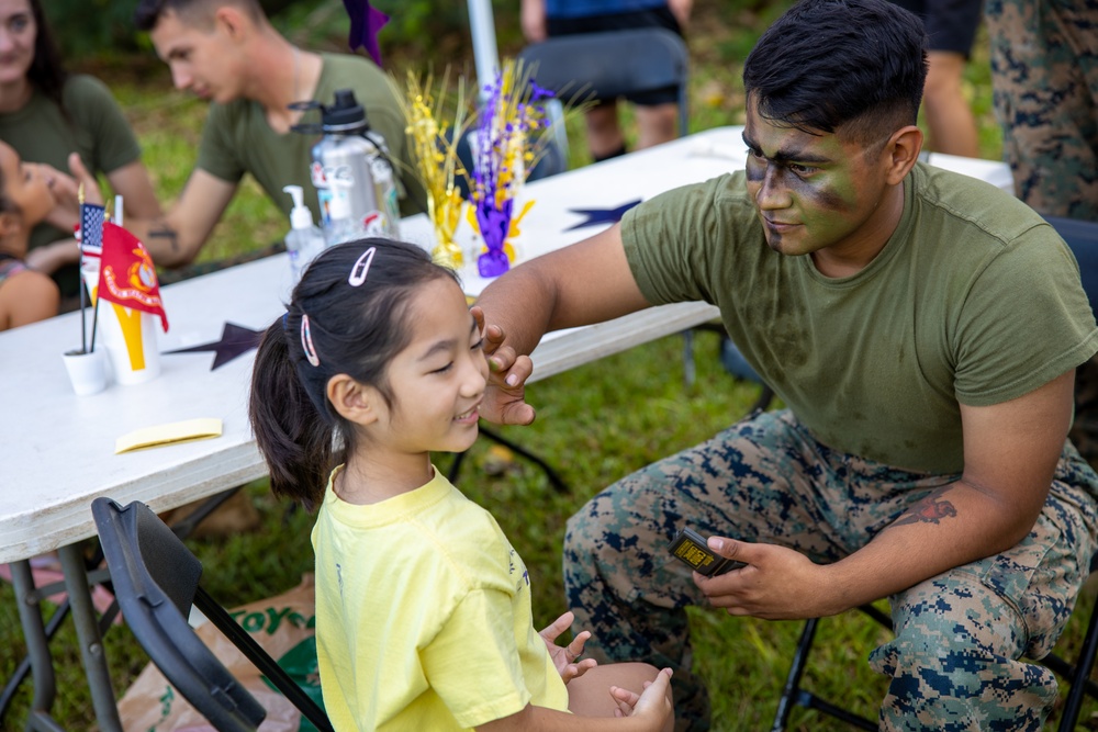 MALS-24 Marines Volunteer at Ahuimanu Elementary School