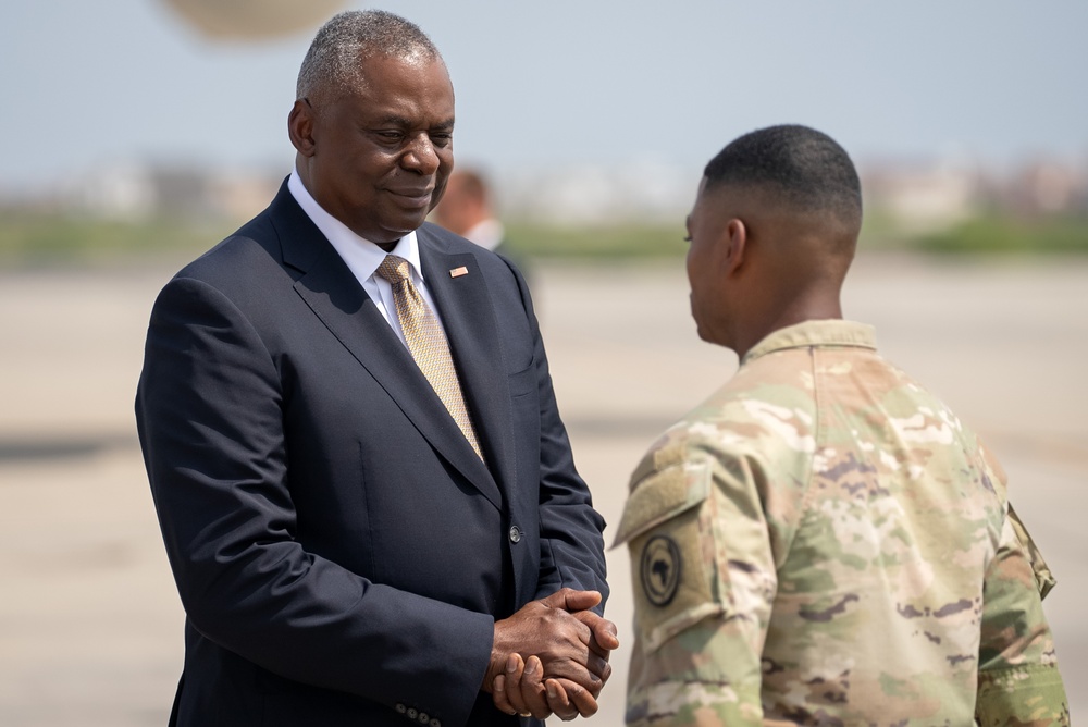 Secretary of Defense visits Camp Lemonnier