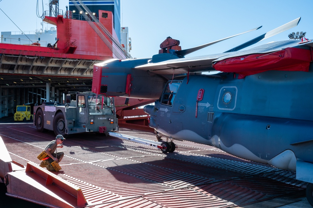 727 SOAMXS Transport CV-22 Osprey Aircraft During Intermodal