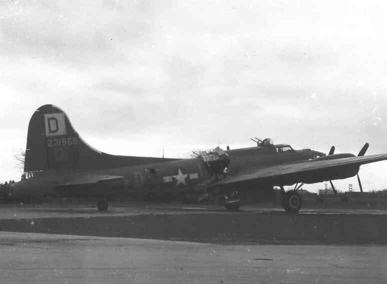 100th SFS hosts son of WWII waist gunner on 100th BG B-17 to visit father’s heritage jet, ‘Miss Irish’