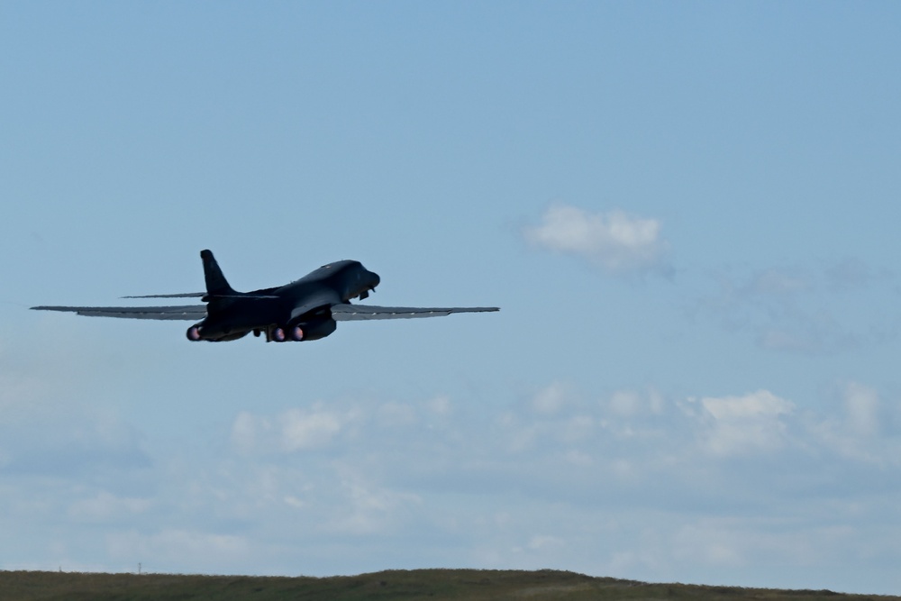 B-1 Take-off