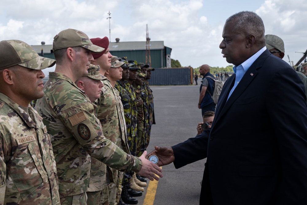 SD and Kenya Defense Cabinet Secretary Meet with Manda Bay Troops