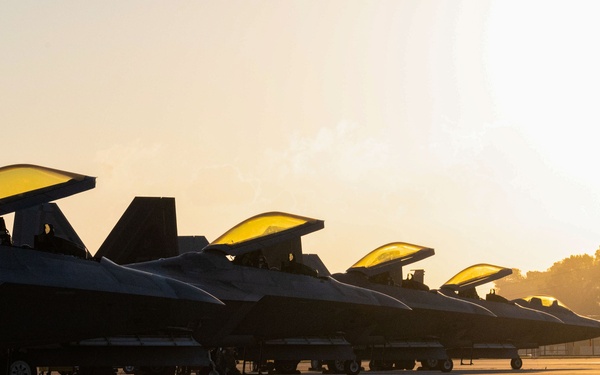 JBLE F-22 Raptors kick-off WT