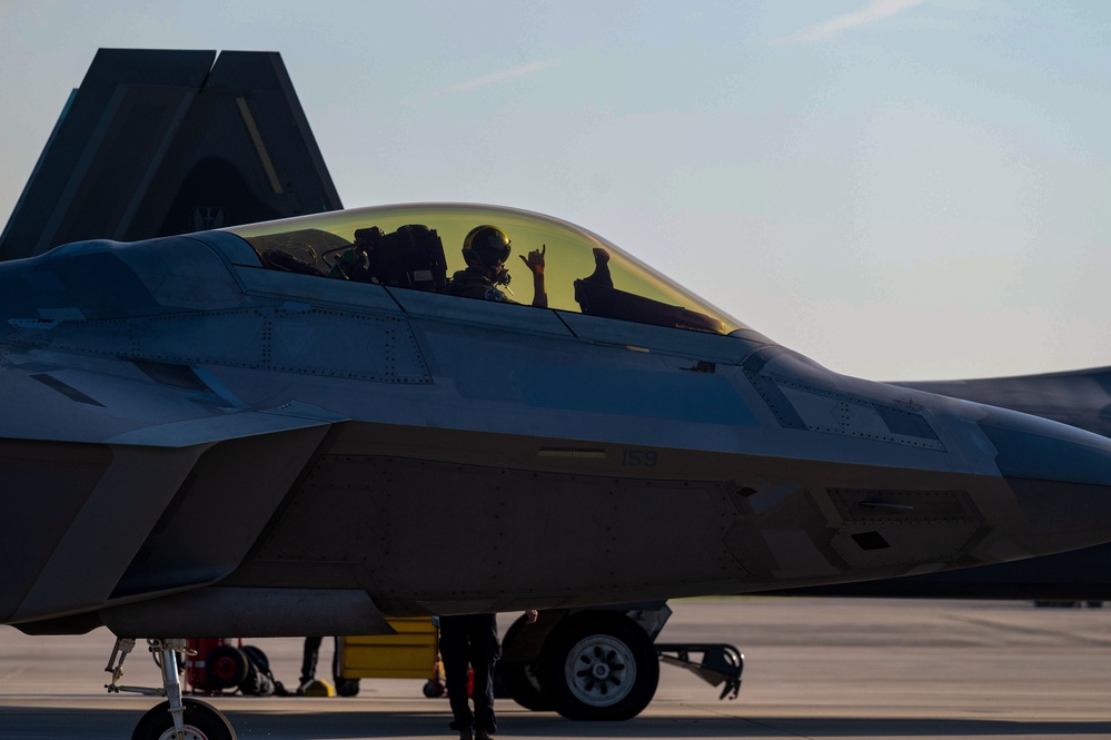 JBLE F-22 Raptors kick-off WT