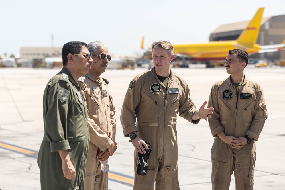 26th MEU(SOC) hosts aviation static display for Royal Bahrain Marine, Naval Forces