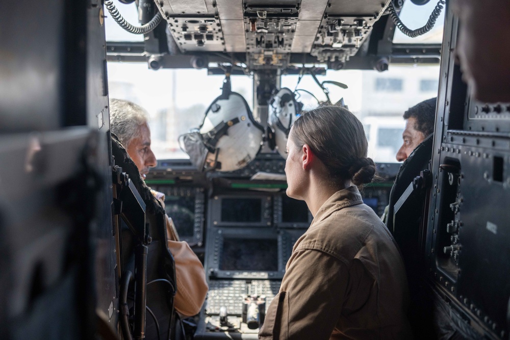 26th MEU(SOC) hosts aviation static display for Royal Bahrain Marine, Naval Forces