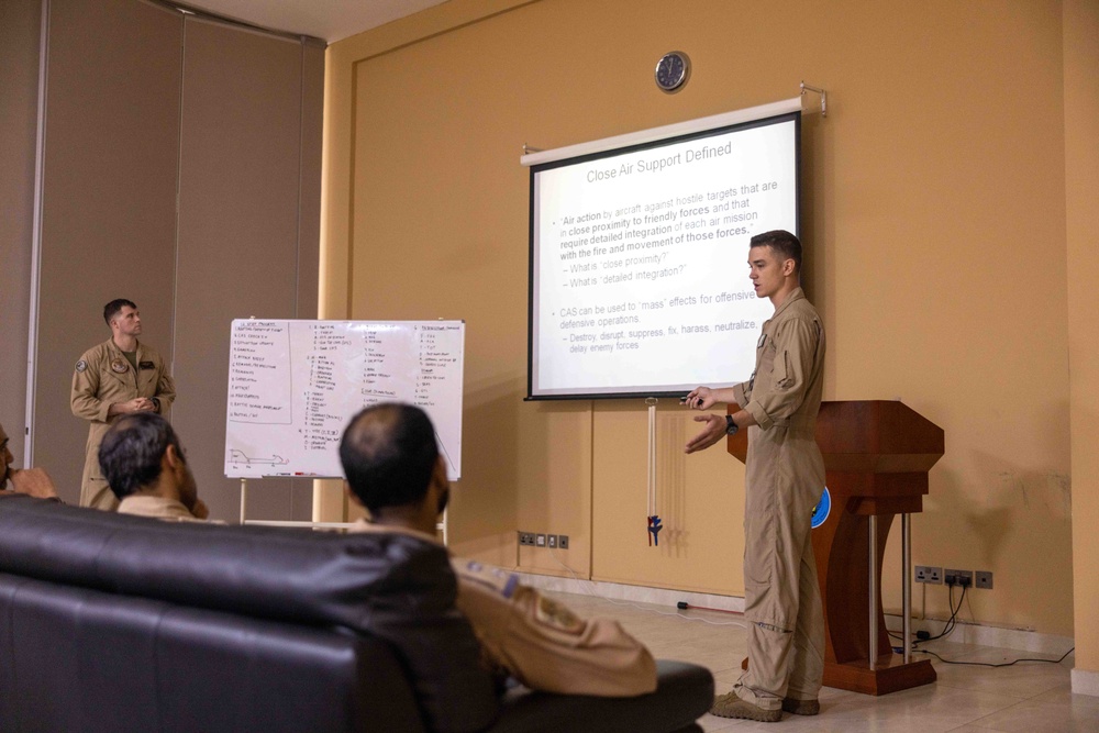 26th MEU(SOC) Pilots and Royal Bahrain Marine Force Pilots Integrate