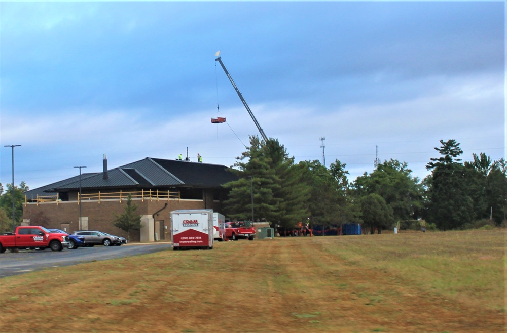 Army Corps of Engineer-led project underway for new roofing at building at Fort McCoy