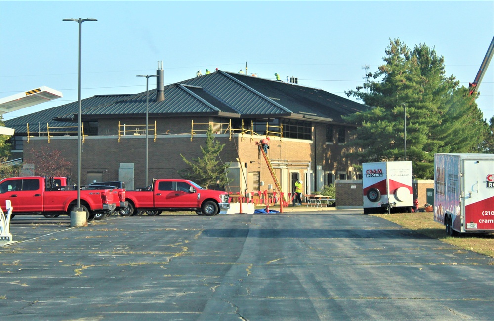 Army Corps of Engineer-led project underway for new roofing at building at Fort McCoy