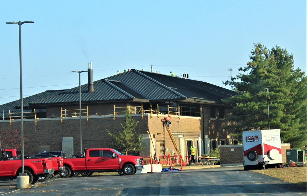 Army Corps of Engineer-led project underway for new roofing at building at Fort McCoy