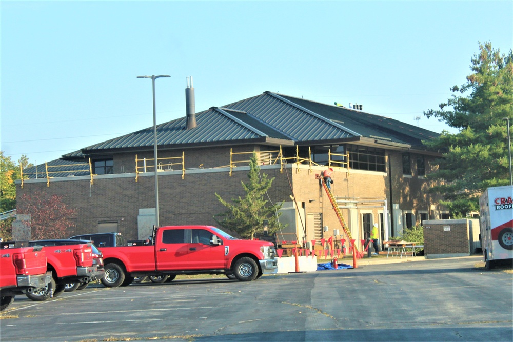 Army Corps of Engineer-led project underway for new roofing at building at Fort McCoy