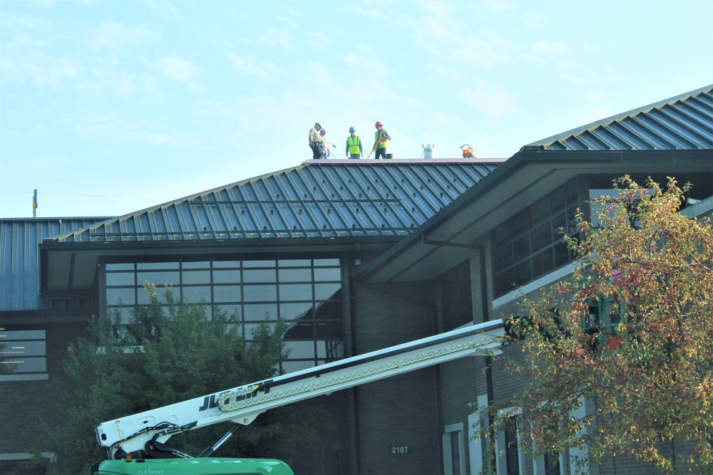 Army Corps of Engineer-led project underway for new roofing at building at Fort McCoy