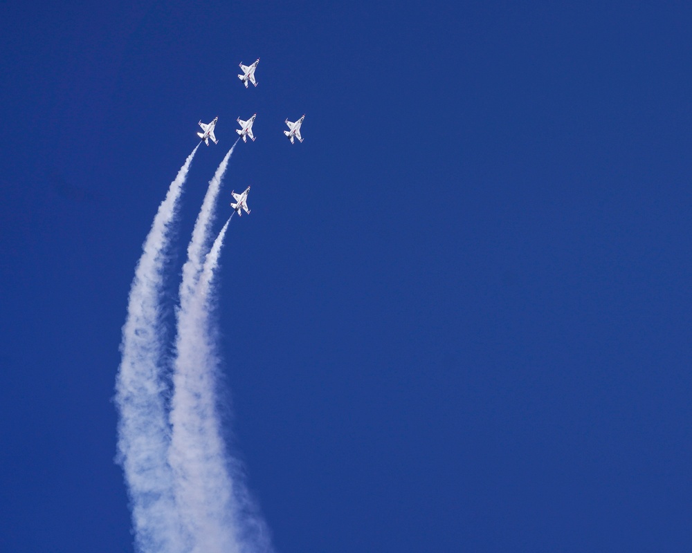 DVIDS News California Capital Airshow Breaks Attendance Records