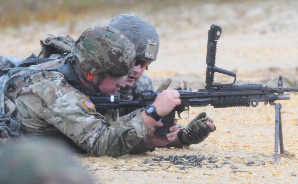 Fort Dix- 327 QM BN, M249 SAW Familiarization