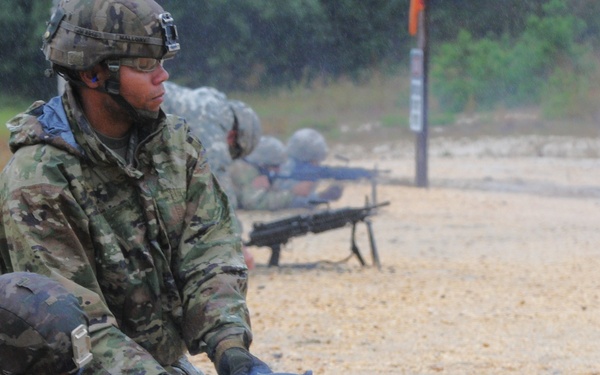 Fort Dix- 327 QM BN, M249 SAW Familiarization