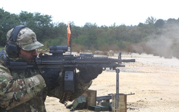 Fort Dix- 327 QM BN, M249 SAW Familiarization