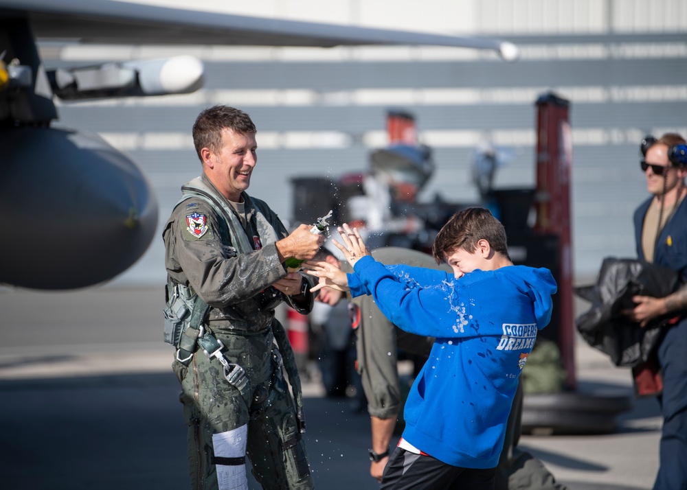 104FW commander reaches 3000 flying hours in F-15