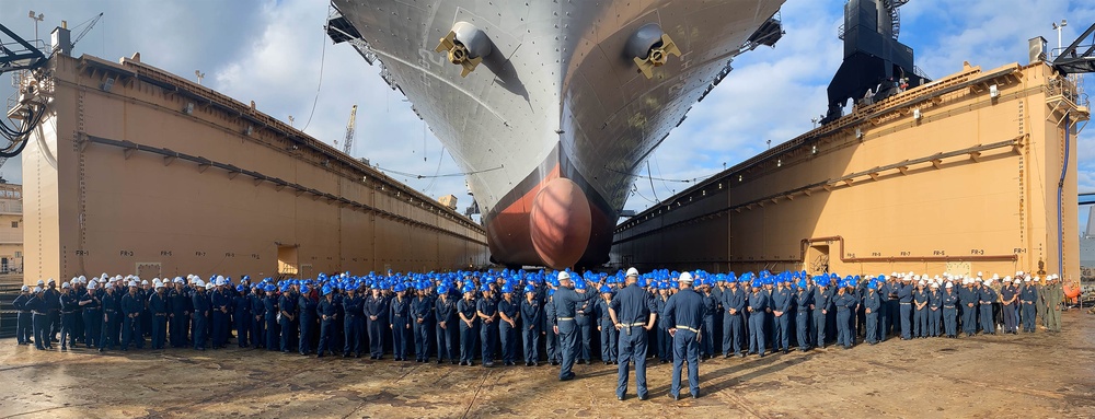 USS Essex In-Port Operations