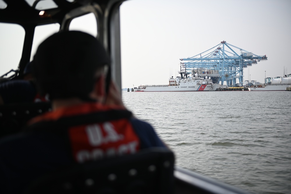 Underway Tactical Coxswain Training with Coast Guard Station Portsmouth